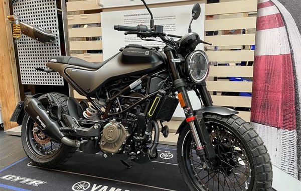 Fahrschule Team Neumann in 29633 Munster: Husqvarna Svartpilen 125
